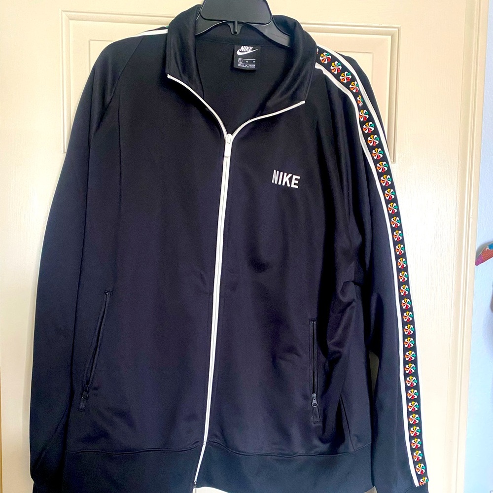 Nike zippered warm up jacket